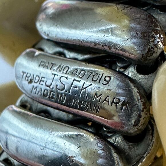 Vintage Cha Cha Mother Of Pearl Chips Bead Expandable Bracelet Signed Japan JSFK - Picture 7 of 9